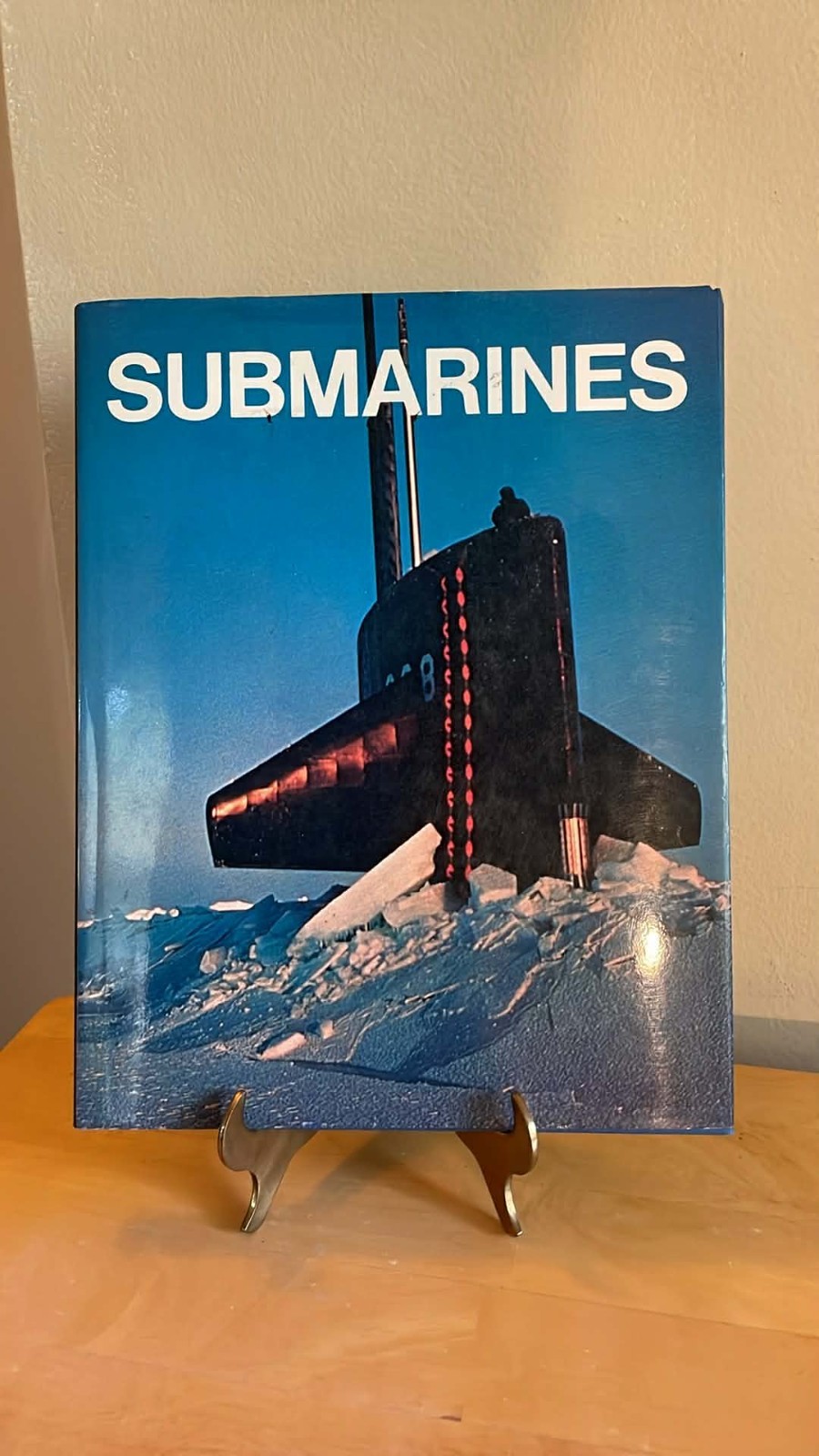 Vintage 1983 “Submarines” HC 1st Ed Book – Richard Humble | Jade Books / Chartwe