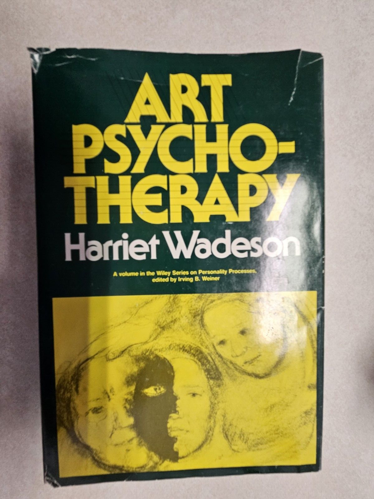 Art Psychotherapy by Harriet Wadeson USED hardback 1980 John Wiley & Sons Inc.