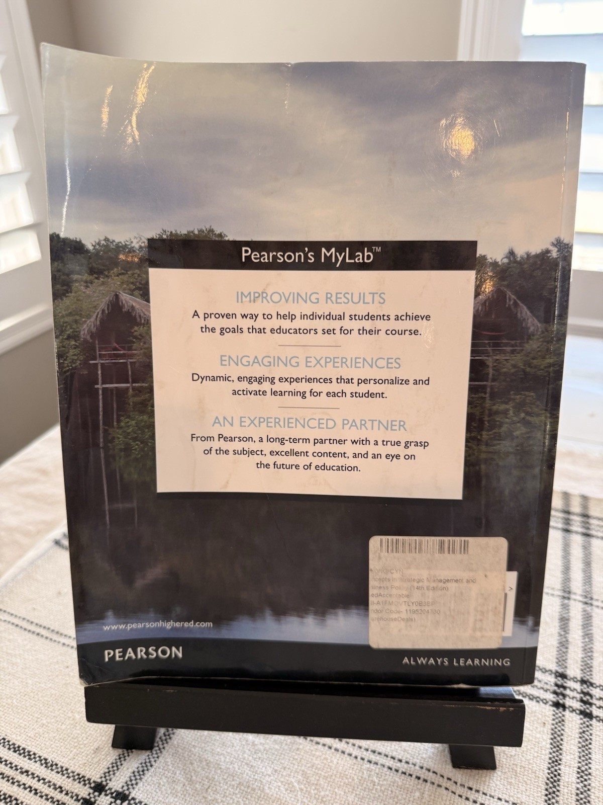 Pearson Strategic Management & Business Policy 14th Ed PB Wheelen Hunger