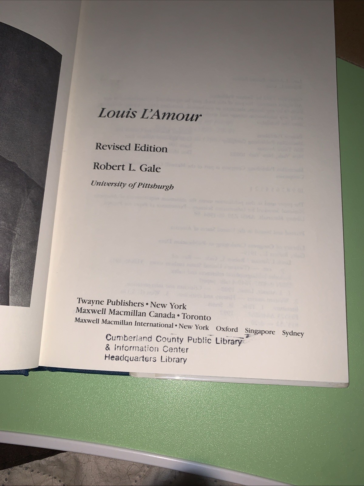 1992 Louis L’Amour Twayne’s United States Authors Series Robert Gale HC EX LIBR