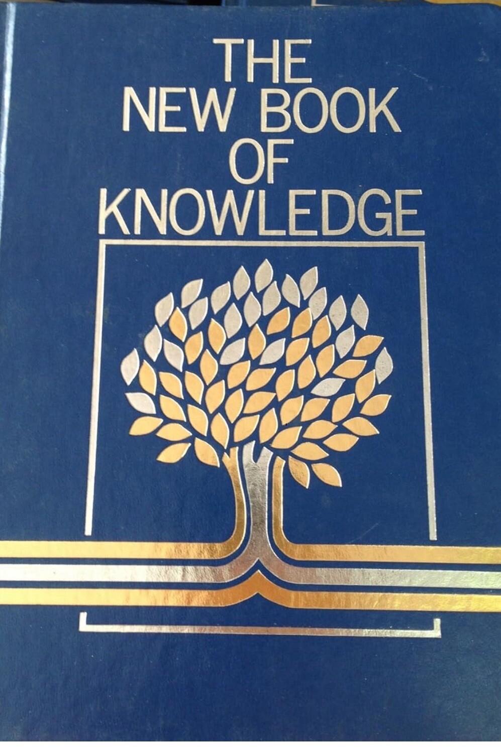 The New Book of Knowledge 1992 by Grolier Vol 2-B Hardcover See Pictures