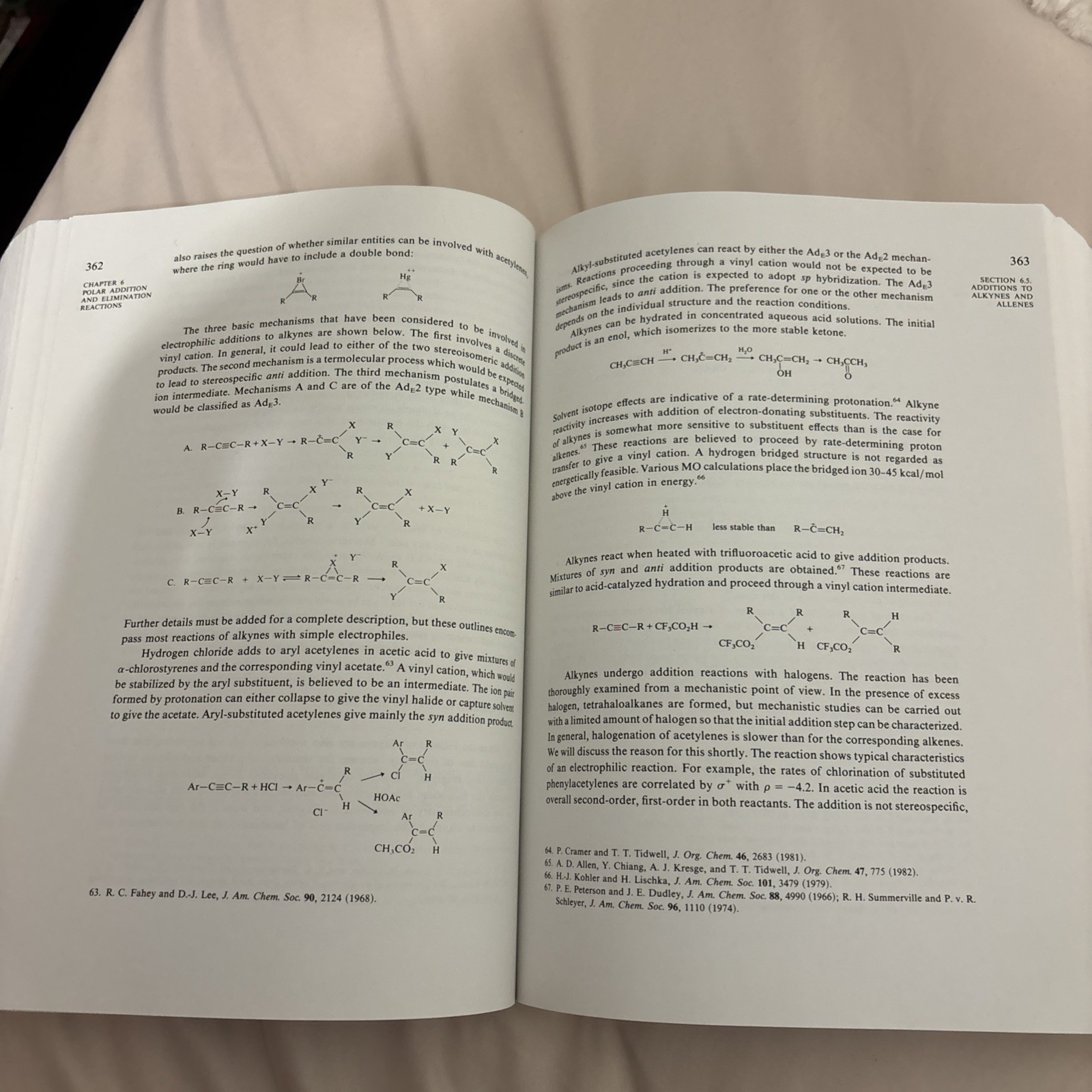 Advanced Organic Chemistry, Part A: Structure and Mechanisms – Paperback – GOOD