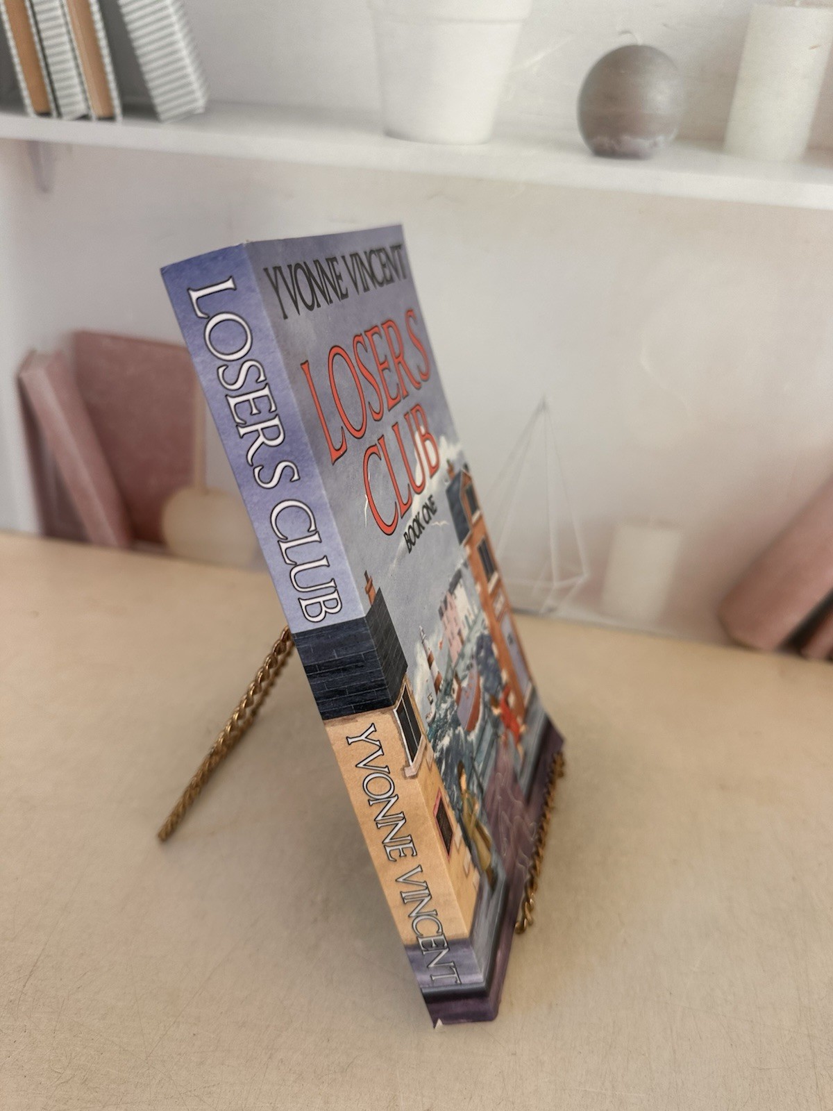Losers Club: A Murder Mystery (Book 1) – Paperback, by Vincent Yvonne – Good