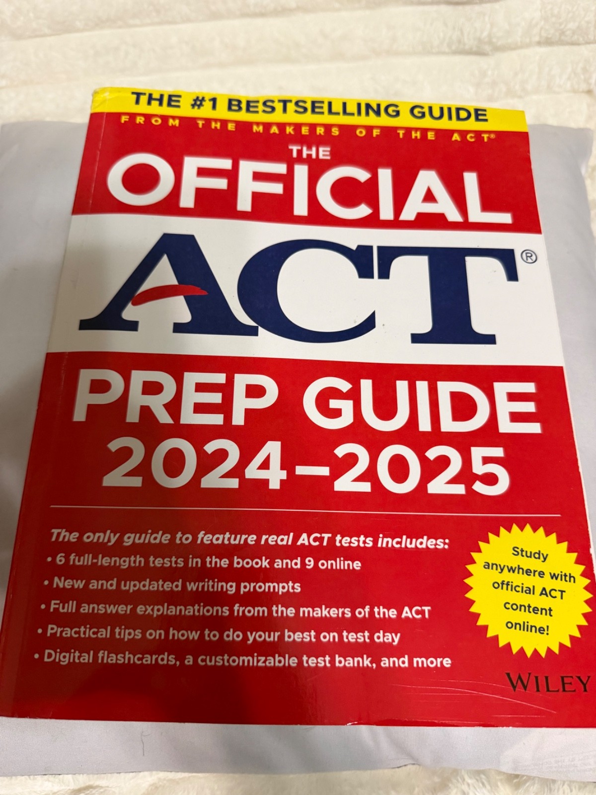 Official ACT Prep Guide 2024-2025 : Book + 9 Practice Tests + 400 Digital…