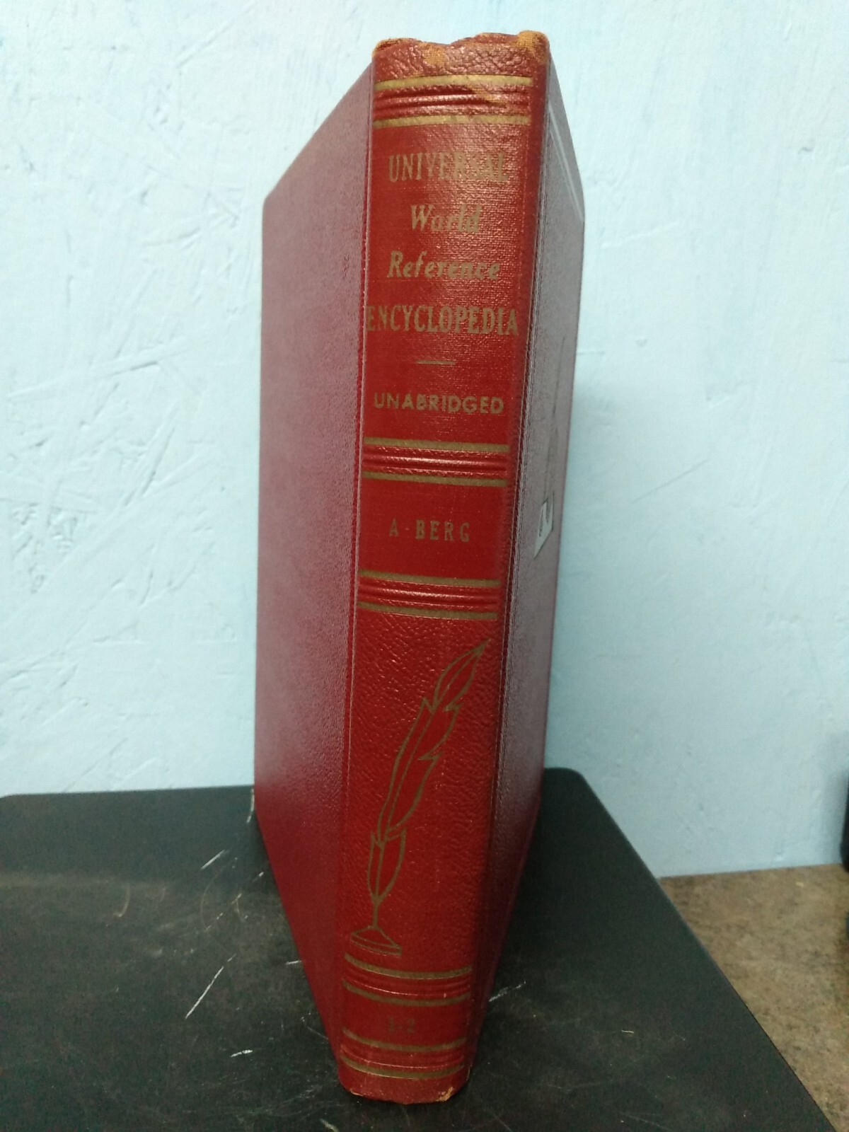 THE UNIVERSAL WORLD REFERENCE ENCYCLOPEDIA – Volume 1-2 – Unabridged (tr)