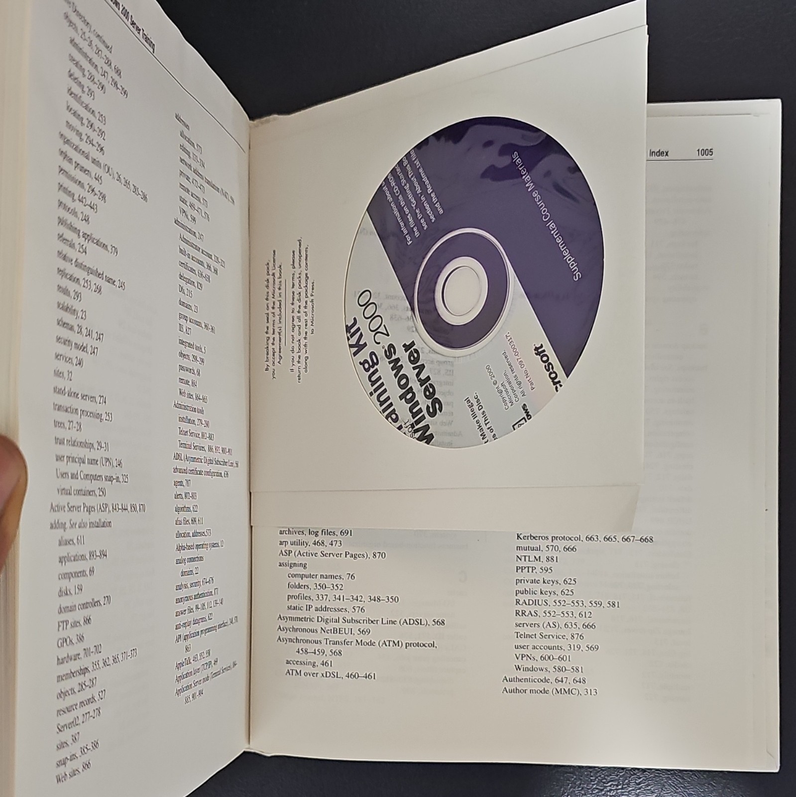 Microsoft MCSE Training Kit Windows 2000 Server Exam 70-215 Paperback + CD-ROM