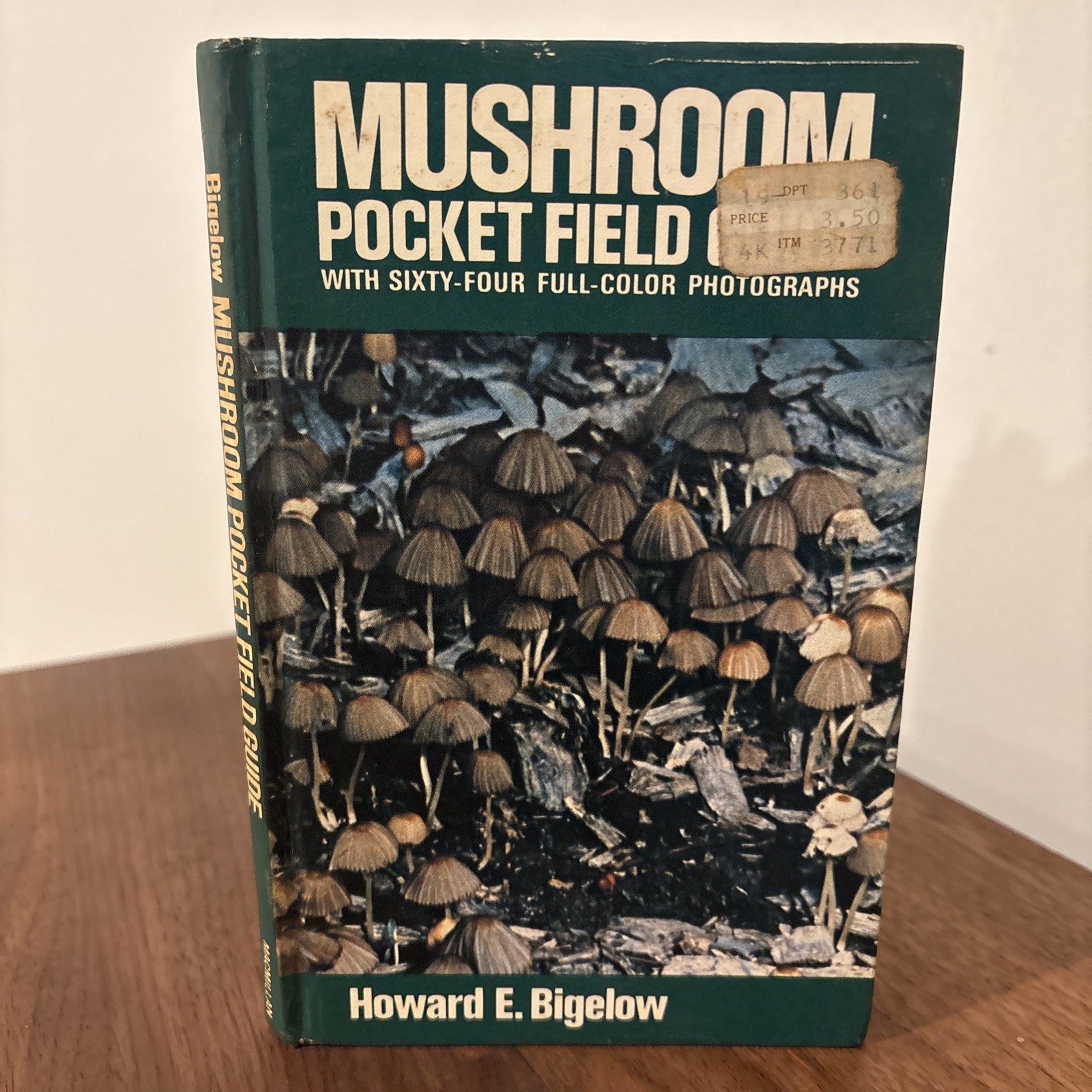 Mushroom Pocket Field Guide By Howard E. Bigelow 1974 First Printing Read Desc
