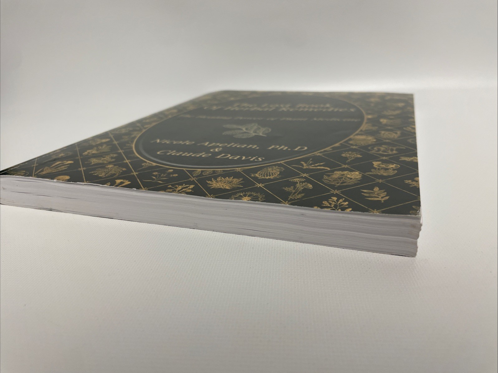 Lost Book of Herbal Remedies – Nicole Apelian, Ph.D. & Claude Davis (2021)