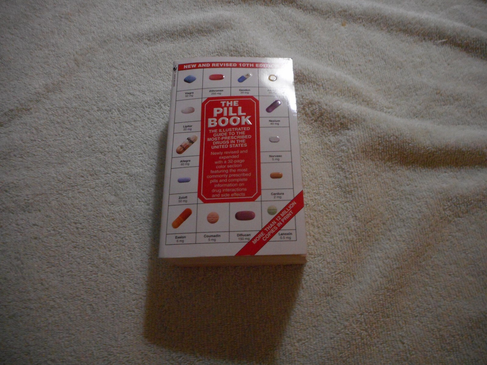 THE PILL BOOK by Harold M. Silverman (2002, Paperback, Revised) 10TH EDITION
