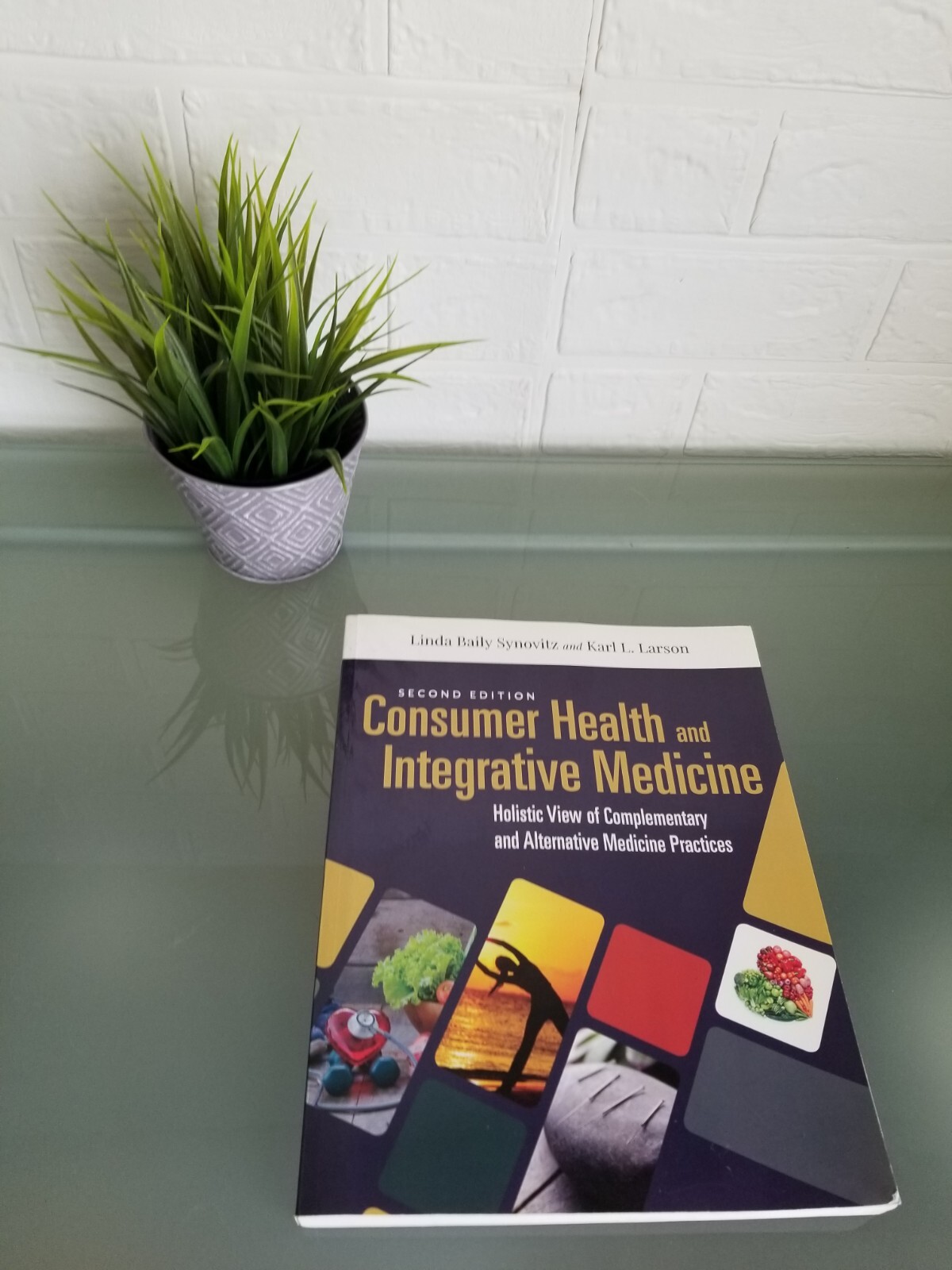 Consumer Health & Integrative Medicine: A Holistic View of Complementary and Alt