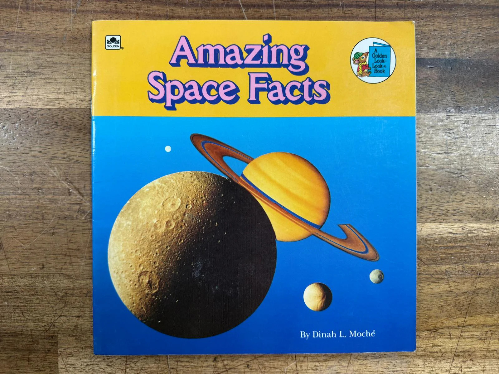Amazing Space Facts (Golden Look-Look Book) – VG