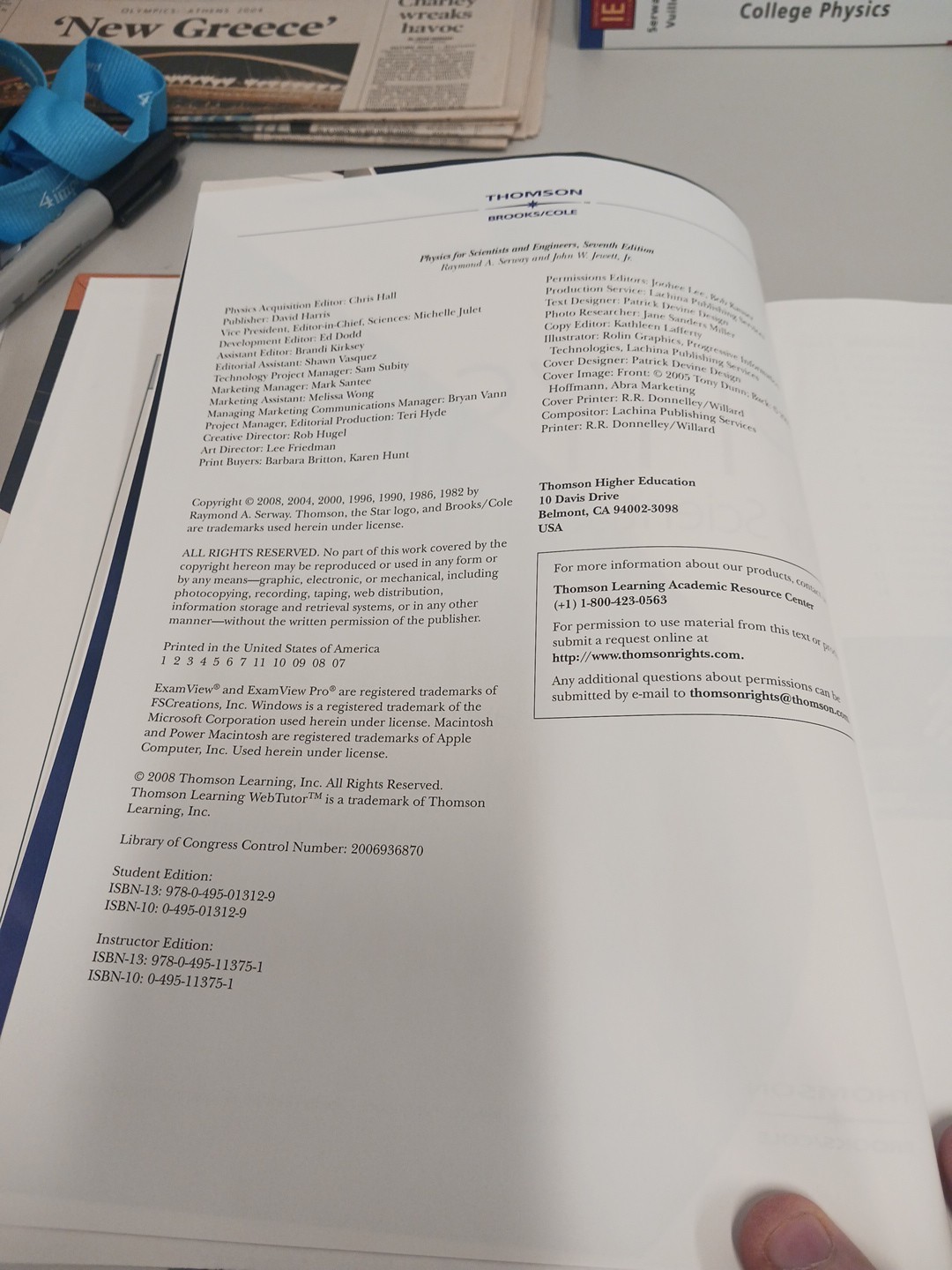Physics for Scientists and Engineers: Chapters 1-39 College Textbook