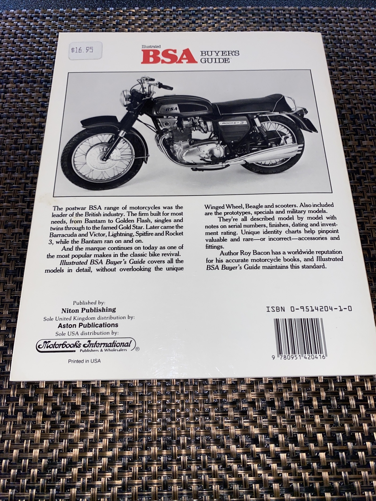 Illustrated Bsa Buyer&rsquo;s Guide (paperback) Good